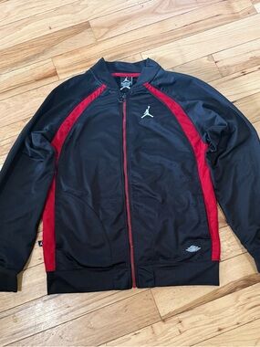 Jordan Zip Up Track Jacket Youth XL 13-15 Black Red Jumpman